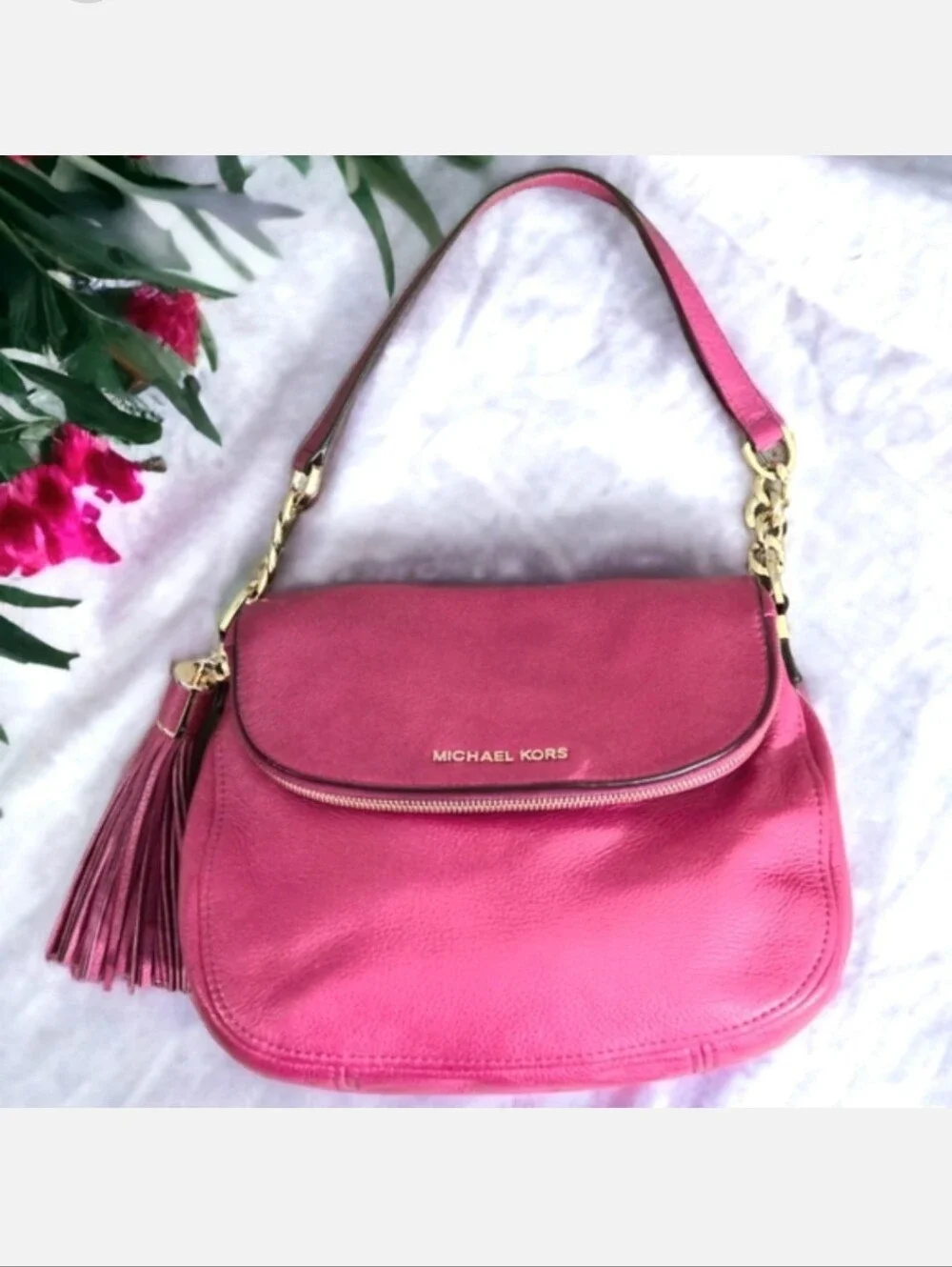 Michael Kors Bedford Tassel Shoulder Bag...EUC